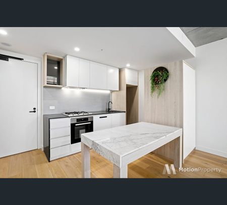 104/757 Toorak Road, Hawthorn East, Vic 3123 - Photo 2