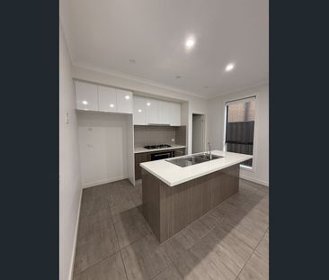 Please contact catie@sweeneyea.com.au for private inspections. - Photo 6