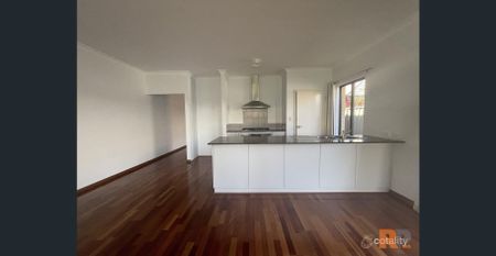 Modern Family Home with Theatre Room, Side Access & Spacious Alfresco - Photo 3