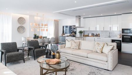 The Residence, 6-8 Charles Clowes Walk, London - Photo 2