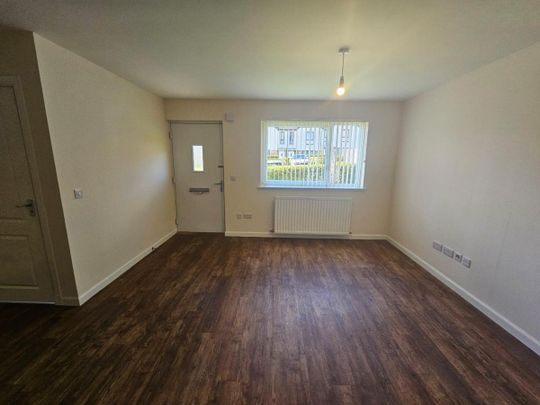 2 Bed House - Photo 1