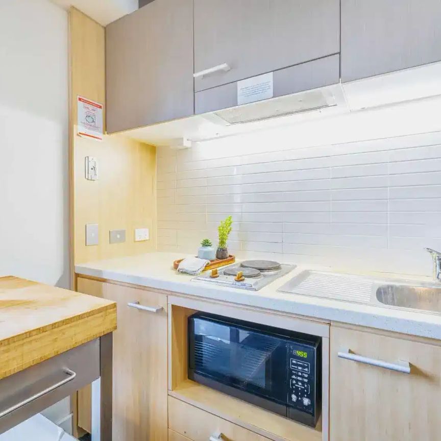 5 Bedroom Apartment - Photo 1