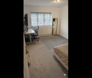 3 Bed Detached House, Lavender Close, LE7 - Photo 5