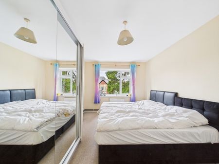 Belworth Drive, Cheltenham, GL51 - Photo 4