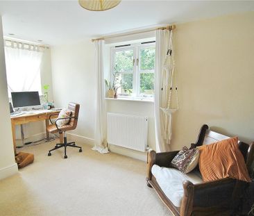 4 bedroom detached house to rent - Photo 4