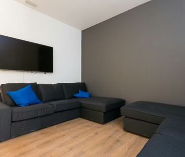 Carrer d'Alí bei, Barcelona, Catalonia 08013 - Photo 1