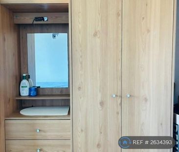 2 bedroom flat to rent - Photo 6