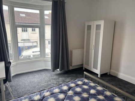 4 bedroom terraced house to rent - Photo 2