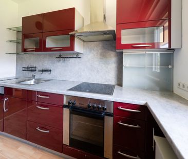 Wohnen mit Charme – 2-Zimmer-Wohnung mit Balkon, Tiefgarage und Sch... - Photo 4