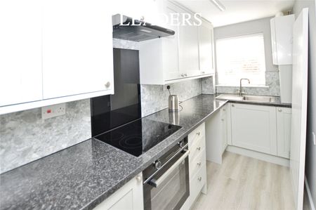 1 bedroom house to rent Kingfisher Close, Colchester, Essex, CO4 - Photo 3