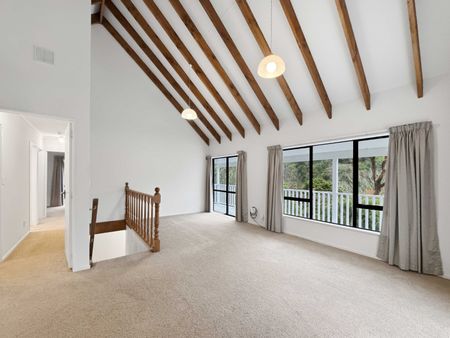 Welcome home to 10A Wingfield Place in Churton Park. - Photo 5