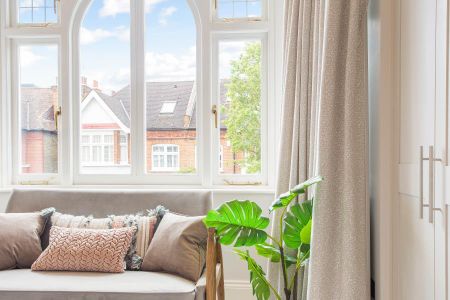 6 bedroom terraced house to rent - Photo 3