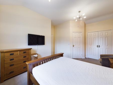2 bedroom flat to rent - Photo 4