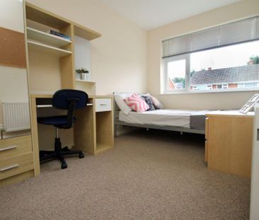 5 bedroom semi-detached house to rent - Photo 3