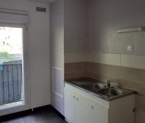 Location Appartement à AUBERIVES EN ROYANS - Photo 2