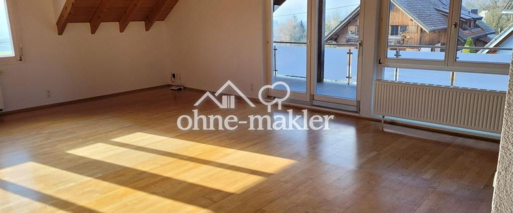 großzügige 4,5-Zimmer-Wohnung mit Balkon und Gemeinschaftsgarten inkl. Außenpool in Grunholz - Photo 1