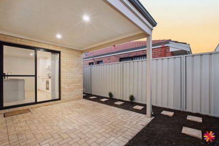 SPACIOUS 4X2 WITH DOUBLE GARAGE - Photo 2