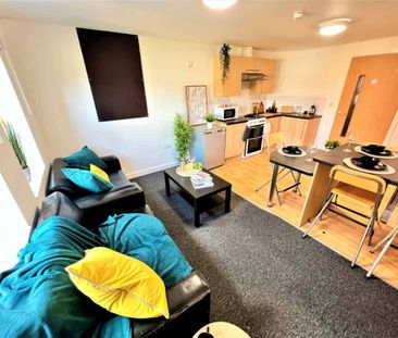 Two Bedroom Apartment - Photo 4