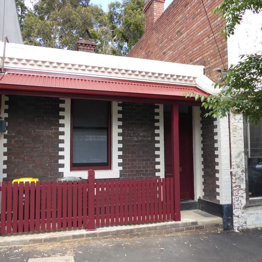 Cute Cottage - Photo 1