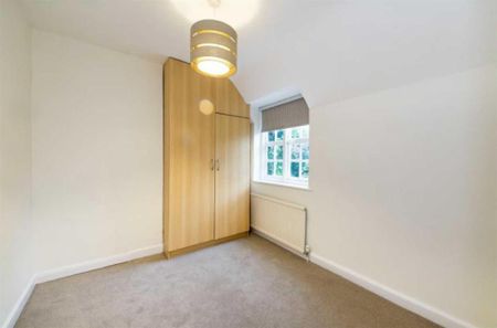 3 bedroom detached house to rent - Photo 2
