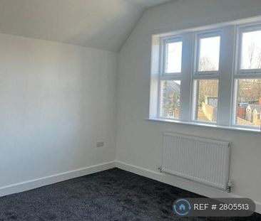 3 bedroom detached house to rent - Photo 3