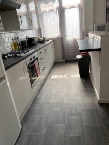 3 bedroom terraced house to rent - Photo 4