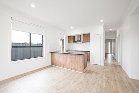 866 BELAIR CIRCUIT, Andrews Farm SA 5114 - House For Rent - $590 | Domain - Photo 5