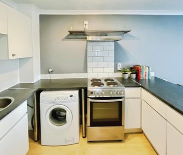 2 bedroom maisonette to rent - Photo 6