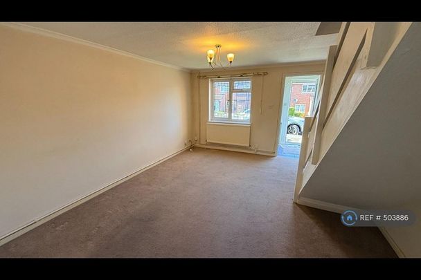 2 bedroom terraced house to rent - Photo 1