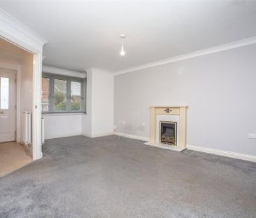 4 bedroom detached house to rent - Photo 2