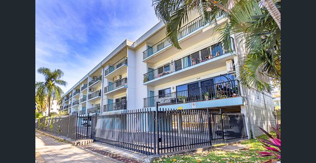 Live the North Ward Lifestyle: Furnished, Comfortable, Convenient! - Photo 1