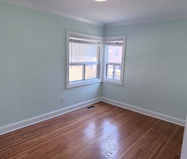 For Lease - 133 Hawthorne Road Unit# Main floor, Oakville, Ontario - Photo 1