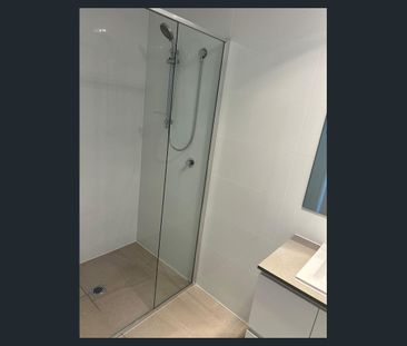 Modern Bedroom granny flat. - Photo 4