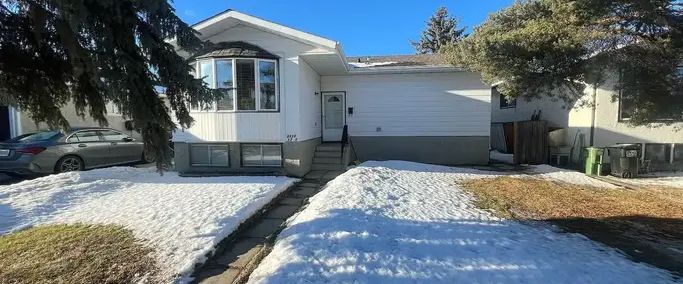 2 bedroom basement suite for rent. Private entrance with shared laundry room. | 3520 10 Avenue Northwest, Edmonton - Photo 1