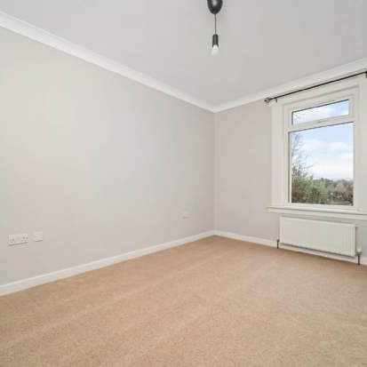 2 bedroom property to rent in Johnstone - Photo 1