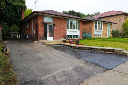 For Lease - 61 Lewiston Road, Toronto, Ontario - Photo 5