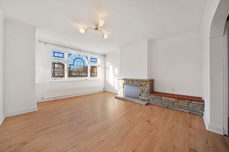 3 Bed Semi-Detached House, Pasture Road, HA0 - Photo 2