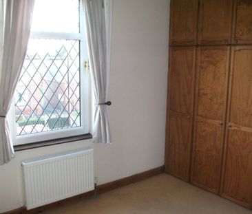 2 bed Terraced - To Let - Photo 3