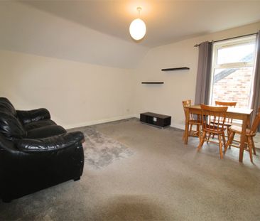 Broomfield Road, Heaton Moor - Photo 5