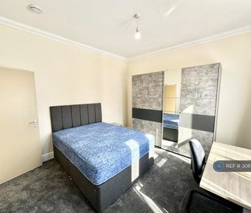 2 bedroom maisonette to rent - Photo 2