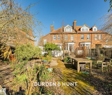 Room, Forest View, London - Photo 1