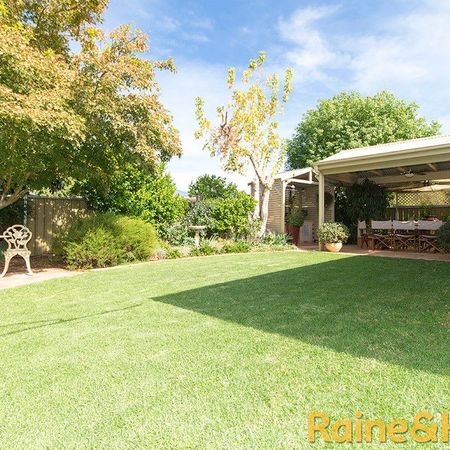 Family Home in Avian Estate - Photo 3