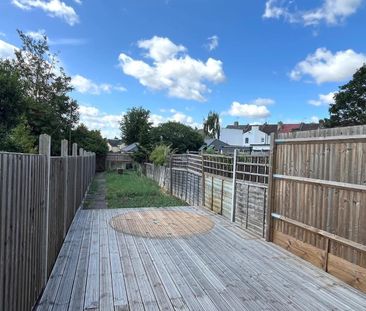 3 bedroom House To Let - Photo 4