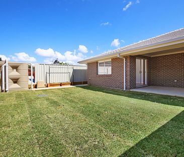 Spacious Family Home with Low-Maintenance Living - Photo 3