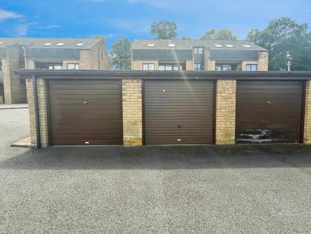9 Millvale Court, Hillsborough, BT26 6JZ - Photo 4