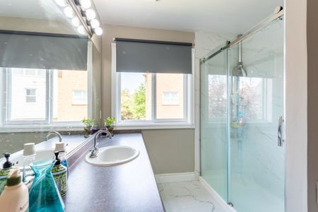 For Lease - 5047 Kempling Lane, Burlington, Ontario - Photo 4