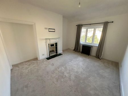 4 bedroom semi-detached house to rent - Photo 4