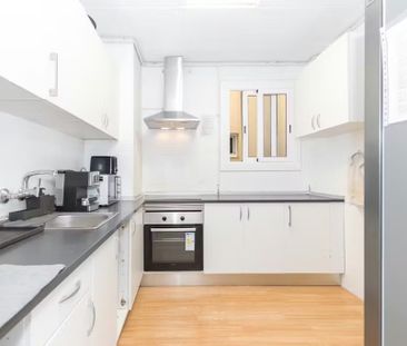 Carrer del Comte dUrgell, Barcelona, Catalonia 08011 - Photo 2