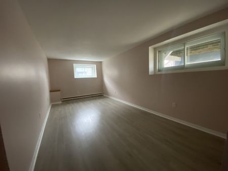 3079 Purcells Cove Road – Ground-Level 2 Bedroom Unit – Available Now - Photo 5