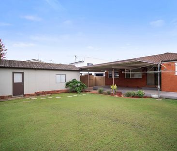 Spacious Family Living in a Quiet, Convenient Location - Photo 6